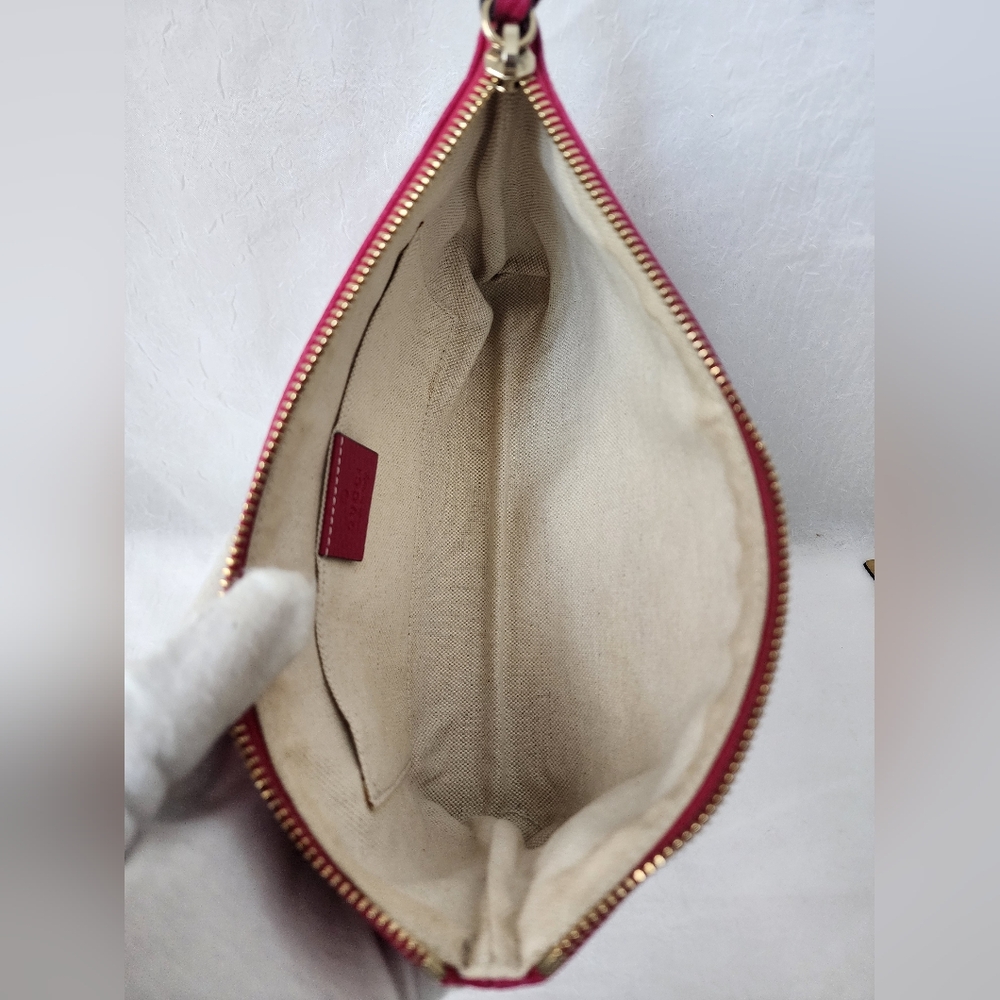 Auth Gucci Swing Calfskin Leather Pouch - Picture 4 of 8